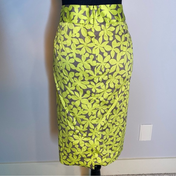 LANE BRYANT Plus Size Yellow Grey Floral Pencil Skirt Zipper Size 28 - Picture 5 of 10